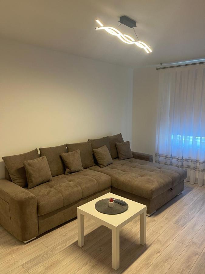 Apartament Incantator In Roman Dış mekan fotoğraf